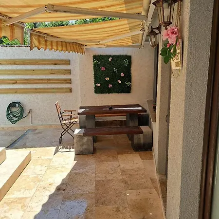 Casa Irene Nyaraló *