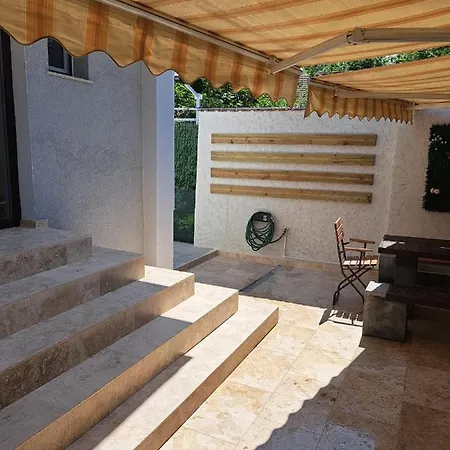 Casa Irene Nyaraló *